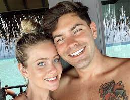 Bachelor In Paradise Couple Dylan Barbour Hannah Godwin Given Surprise Engagement Party Feel Surprise Engagement Surprise Engagement Party Wedding Tv Shows