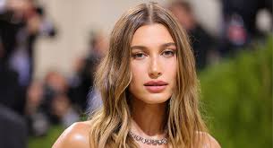 Hailey Bieber Plastic Surgery