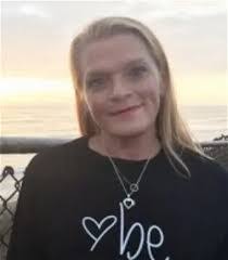 Delynn Davis's Instagram, Twitter & Facebook