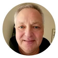 I've found this pizza made by the Japanese artist Tary, but can't find  instructions anywhere and are not good at backwards engineering. Hope  someone