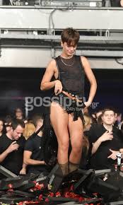 Το τσιφτετέλι που άναψε φωτιές στον σπύρο παπαδόπουλο! Traiana Anania O Sexy Xoros Kai Ta Filia Me Ton Syntrofo Ths Fwto Irafina