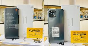 Besides, about the cost, the xiaomi mi 11 lite price in india starts around rs. Xiaomi Mi 11 Lite Is Already Selling In Italy Ahead Of Official Launch Price Revealed Mysmartprice
