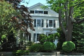 102 Broad Street, c1813 with many later changes. Today about the only  resemblance between this building and the tavern (or “st