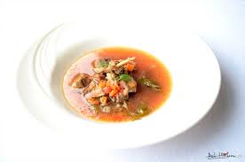 Ceapa taiata in felii subtiri, se caleste la foc mic, in 50 ml untdelemn, impreuna cu o lingurita rasa de sare (ca sa se lase mai repede. CiorbÄƒ De Oaie Adi HÄƒdean