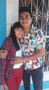 Ella es Allison Yariana Vivas Pavon, es la hija de nuestro compañero Omar  Vivas. Ella nació con un problema genético de arterias encontradas en el  cerebro y esto le causó un derrame