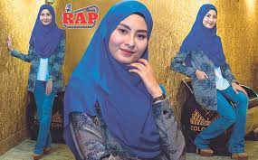 Lagu ini masih berupa single. Wani Tak Ambil Pusing