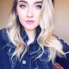 Lacey Stout (@lacey_stout)