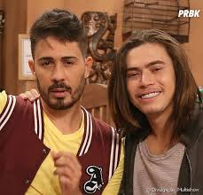 Ou compravam uma bermuda nova e se retiravam do parque. Carlinhos Maia X Whindersson Nunes Entenda A Treta Entre Os Influenciadores Purebreak