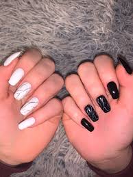 Black And White Marble Nails Short Black And White Marble Nails In 2020 Black Acrylic Nails White Acrylic Nails Black Marble Nails