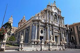 Interessante sehenswürdigkeiten und monumente lassen sich bei einem spaziergang durch catania entdecken. 10 Top Sehenswurdigkeiten In Catania Und Einfache Tagesausfluge Sehenswurdigkeiten