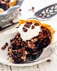 Treat Yourself And Your Family This Holiday With This Decadent Chocolate Pecan Pie This Pecan Pie Is The Ultimate Chocolate Pecan Chocolate Pecan Pie Desserts