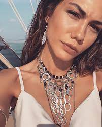 Can Sanem On Twitter Sanem Turkish Women Beautiful Fashion Pictures