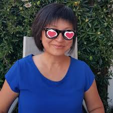 More mental health through creativity: giving joy with walking stones