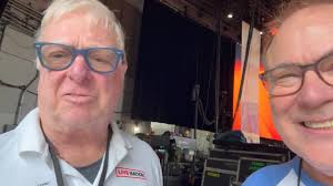 Hello from PNC Bank Arts Center in Holmdel, NJ! This is what I love about  my job! Check out my new friend Ben, the security guard backstage telling a  story about seeing Jimmy Buffett play a small club ...