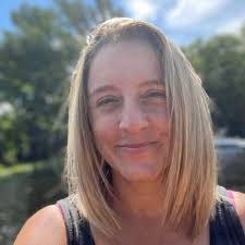 Tanya Steele's Instagram, Twitter & Facebook