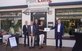 Find the latest pembina pipeline corp. Geschenk Zum Firmenjubilaum Architekturburo Pba Eling Gmbh In Der Grossen Strasse Neu Eroffnet Nordnews De
