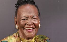 Homenagens a atriz betty lagos que morreu vitima de câncer na vesícula, na luta a três anos contra a doença. Com 75 Anos De Carreira A Atriz Ruth De Souza Morre No Rio De Janeiro Noticias Da Tv