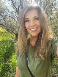 Larry Dufour's Instagram, Twitter & Facebook