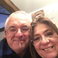 I wish they still did Sarah Lee chocolate cake I'd devour that right now  lol 😂 ￼