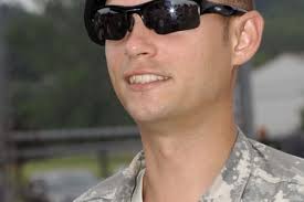 Soldier combines 'AIRBORNE!,' recruiting to tell the Army story