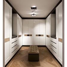 Empty Closets Are Great Because They Look More Spacey And Like There Is Room For Them To Move I Dressing Room Closet Dressing Room Design Luxury Closets Design
