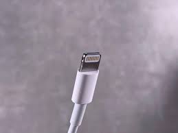 Entdecken sie produkte und kundenmeinungen passend zu power banks mit lightning anschluss. Vergleich Von Lightning Und Usb C Was Ist Besser Sir Apfelot