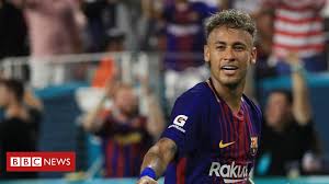 A quantia é irreal para a massiva maioria dos brasileiros. 812 Mil Big Macs 3 3 Mil Iphones Ou 10 Ferraris O Que O Salario Mensal De Neymar No Psg Podera Comprar Bbc News Brasil