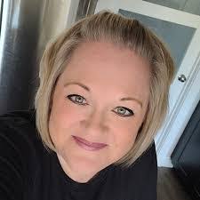 Ginger Houck's Instagram, Twitter & Facebook