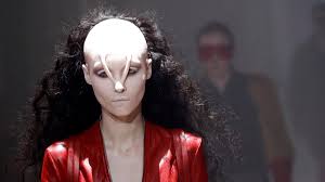 However, body modification is a practice that can have cultural significance. Body Modification Der Anti Beauty Trend Passt Zum Zeitgeist Welt