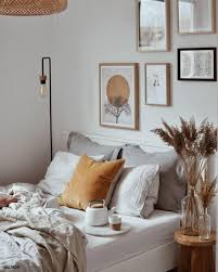 20 Kendin Yap Komodin Fikri Dekorasyon Onerileri Trendler Armut Blog Yatak Odasi Ic Mekan Yatak Odasi Basit Tasarim Oda