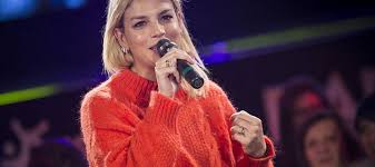 Shortly after the swing, gallinari exited the game and headed to a local hospital to have a doctor take a look at his hand. Emma Marrone Im Konzert