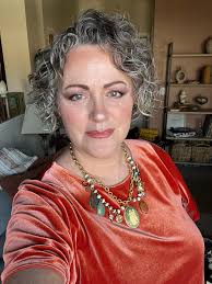 goodmorningthreads Yesterday someone commented that threads feels like old  social media when it started. I agree. Remember the feeling we all had… The  joy of connection… The conversations… People celebrating your life,