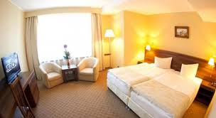 Cariere in alb, hotel grand, tg mures. Hotel Grand Targu Mures