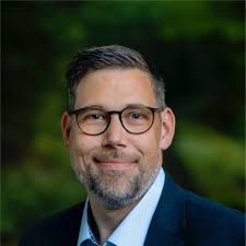 Det er med stor glæde, at jeg idag starter på mit nye (gamle) job i Wet  Wipe. Jeg glæder mig til igen, at rådgive om professionelle desinfektions  løsninger og til mødet med