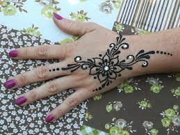 Stellen sie hier direkt mit unserem maßgeschneiderten anfrageformular eine unverbindliche preisanfrage für ihr projekt. Henna Tattoos Belinda