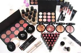 ‫تعرفي على أهم المعلومات عن أساسيات المكياج بالصور - Lady Rouge Tips‬‎