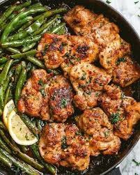 Lemon Garlic Butter Chicken And Green Beans Skillet Save This Post To Make Later Tonight Follow Calo Bean Recipes Health Dinner Recipes Recipes