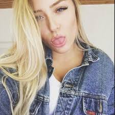 Pauline Kaiser (@paulinekaiser)