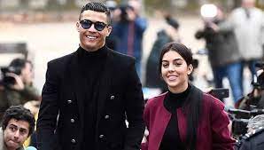 صور رونالدو يحتفل بعيد ميلاد جورجينا رودريجيز ويصفها بأعظم أم سبورت360 أقام النجم البرتغالي كريستيانو رونالدو هداف cristiano ronaldo ronaldo football icon