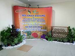 Jun 27, 2021 · pak mentan memerintahkan kami untuk melihat potensi ekspor hortikultura, sekaligus memastikan ketersediaan produksi cabai dan bawang merah menjelang hari besar keagamaan nasional (hbkn) iduladha 2021, ucap prihasto saat berada di kecamatan rubaru, sumenep, jumat (25/6). Pejabat Pertanian Daerah Port Dickson Home Facebook