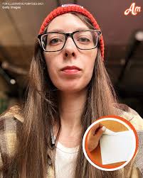 WHEN I TURNED 18, MY PARENTS ABANDONED ME — A DECADE LATER, I RECEIVED AN  ENVELOPE FROM THEM FILLED WITH BILLS. It was one of the strangest days of  my life. On