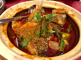 Setiap kali melihat asam pedas ikan pari, saya memang agak sukar untuk menolak. Makan Asam Pedas Kepala Ikan Di Bibik S Kitchen Teringat Arwah Emak Aku Aku Sis Lin