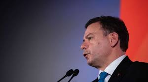 Sara André deixa uma mensagem aos militantes do PSD "que querem a mudança"  — DNOTICIAS.PT