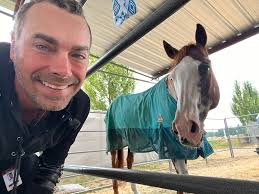 FAME VF.............. http://www.allbreedpedigree.com/fame+vf