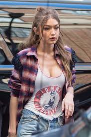 Creator of the modern sacred circle, empowering women to have the courage and confidence to be. Gigi Hadid Gigi Hadid Outfits Gigi Hadid Looks Gigi Hadid Beauty