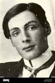 Avant garde paris hi-res stock photography and images