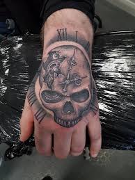 Hand skull/clock combo for Marcus today👌