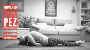 Yoga El Pez Matsyasana Breves Tips Para Ensenarte O Mejorar Esta Postura Yoga Asana Posturasyoga Yogaencasa Yogao Posturas De Yoga Yoga En Casa Yoga