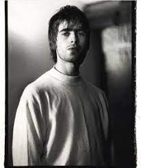 Liam gallagher replicò alle accuse minacciando di adire le vie legali contro noel, tacciato di falsità e invitato a porgere delle scuse ufficiali. 32 Best Liam Gallagher 90 S Ideas Liam Gallagher Liam Gallagher Oasis Oasis Band