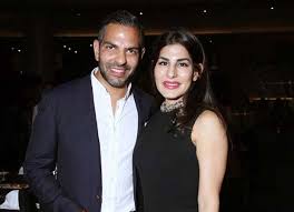 Karisma Kapoor S Ex Hubby Sunjay Kapur And Wife Priya Sachdev Expecting Their First Child Ex Husbands Husband Married